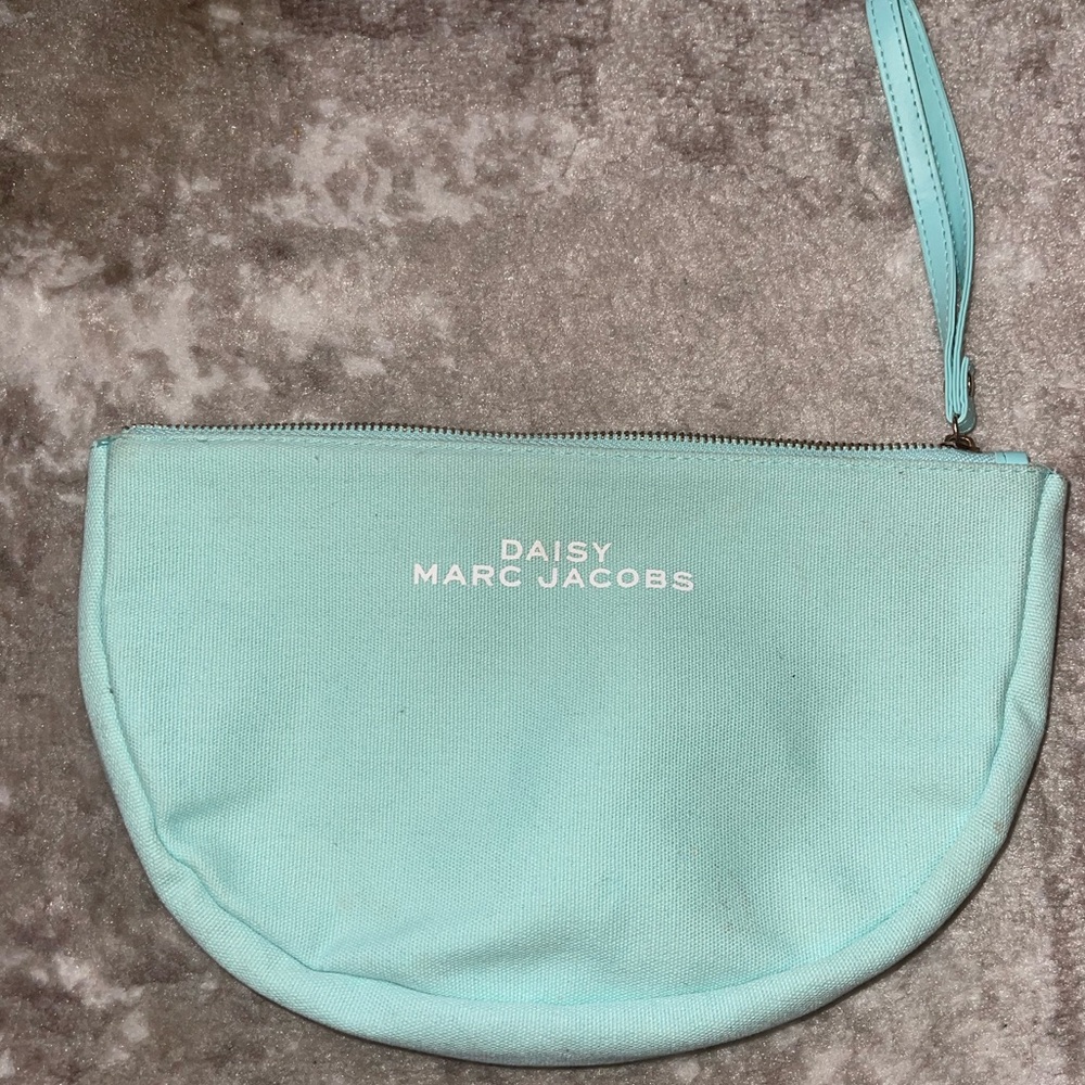 Cosmetic bag